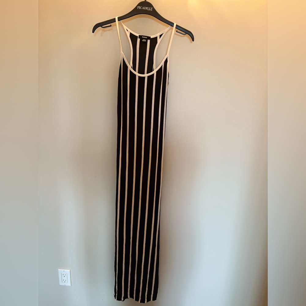 RUDSAK Black and White Sleeveless Sundress